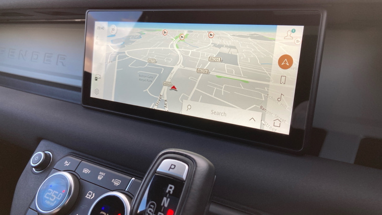 Land Rover Defender 3.0 D250 X-Dynamic SE 110 5dr Auto Diesel Estate